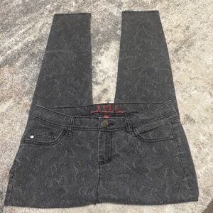 ELLE Paris New York Tokyo womens skinny jeans black floral size 10 75 % cotton